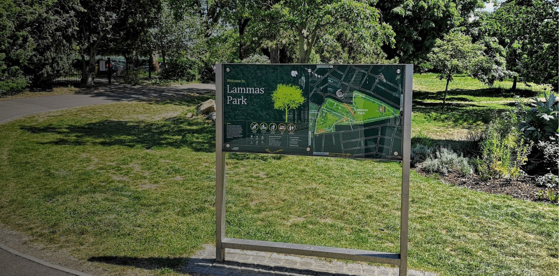 Northfields Lammas Park sign